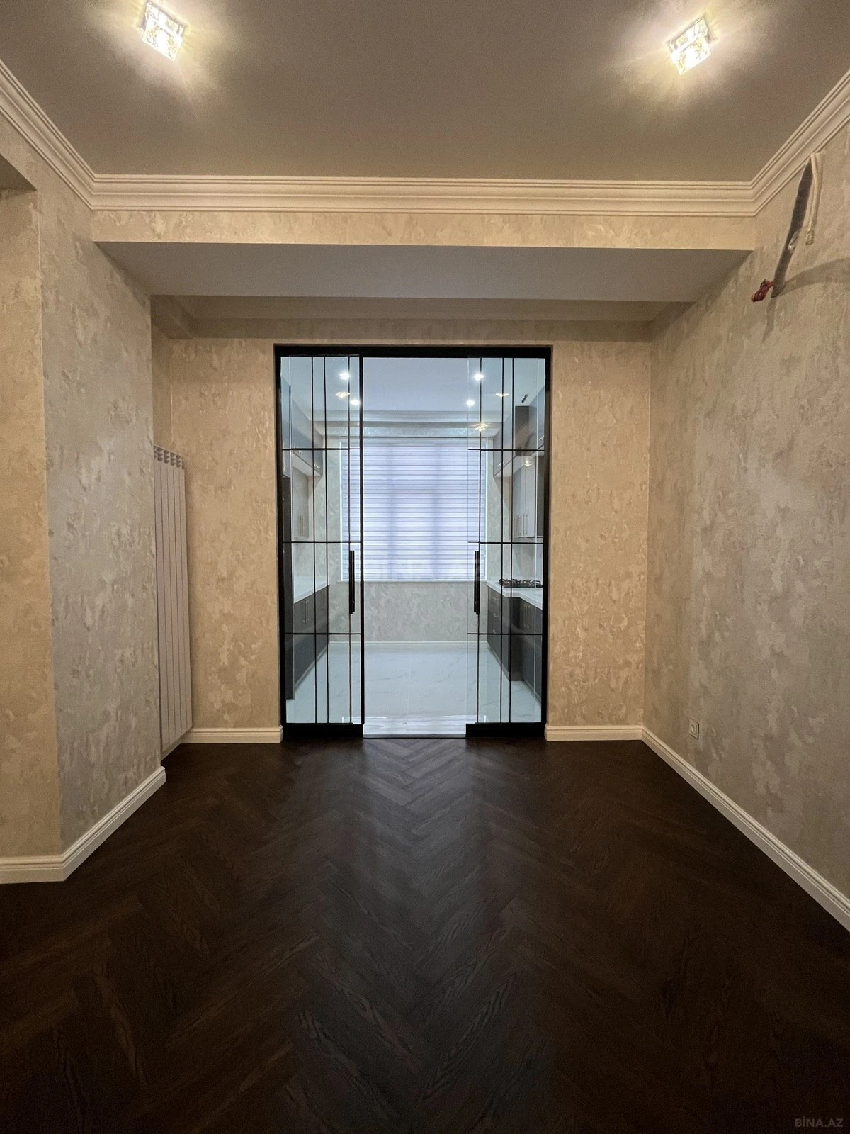 Satılır 2 otaqlı mənzil 115 m²