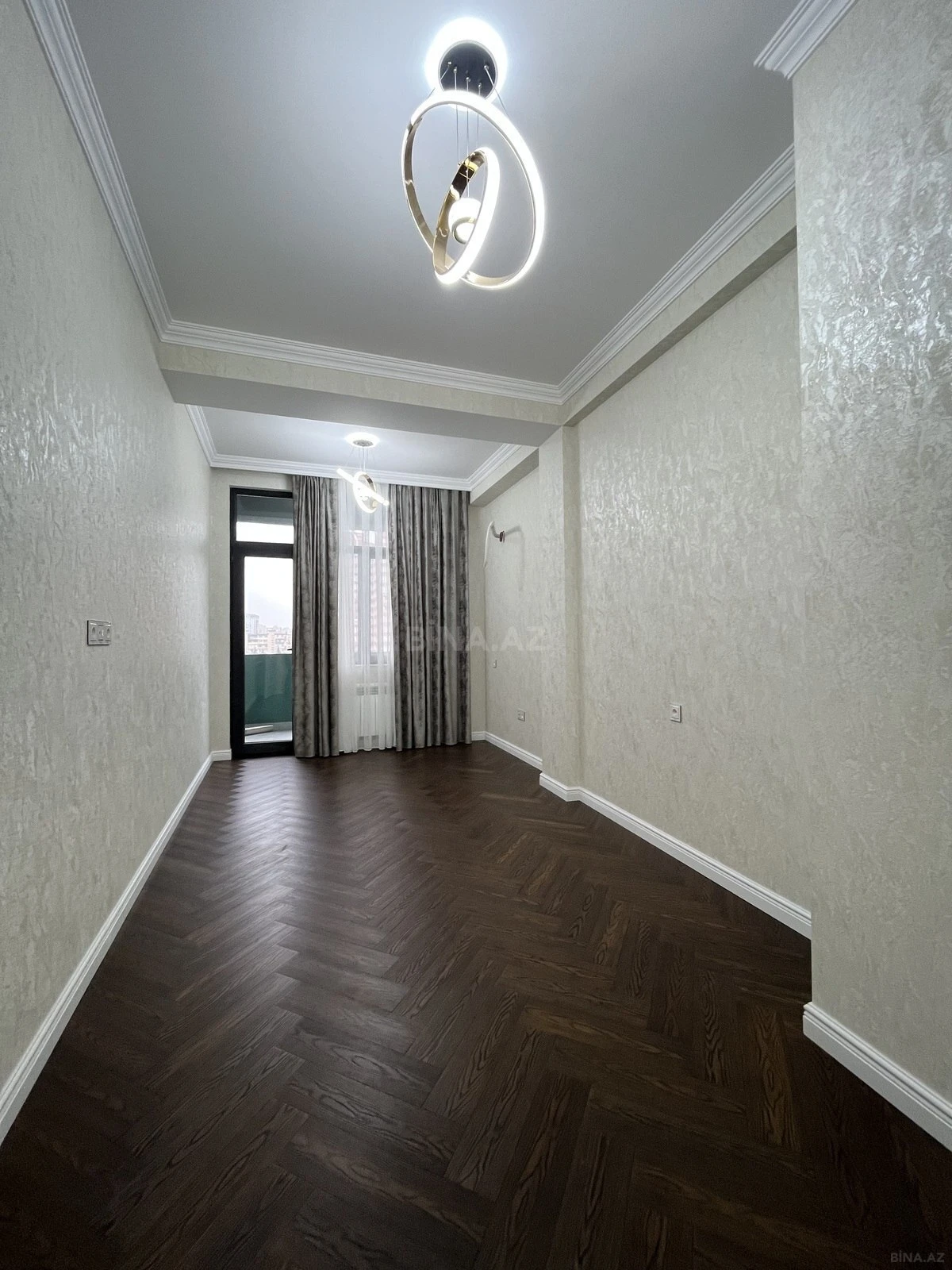 Satılır 2 otaqlı mənzil 115 m²