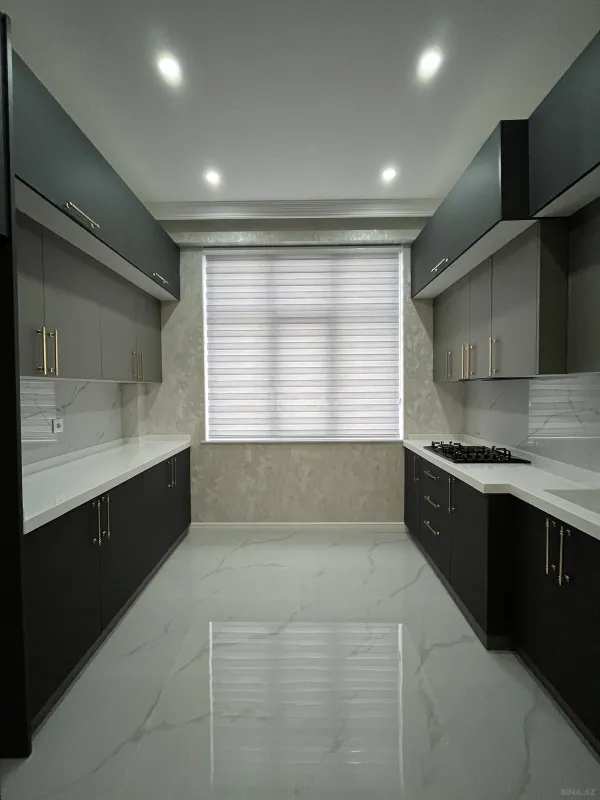 Satılır 2 otaqlı mənzil 115 m²