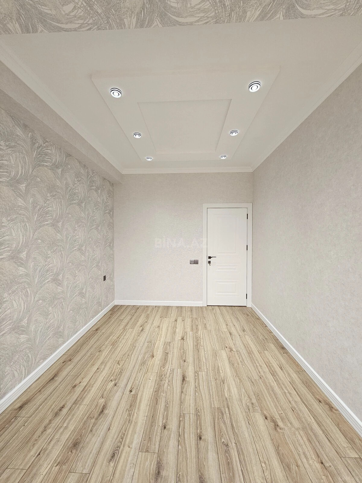 Satılır 3 otaqlı mənzil 82 m²
