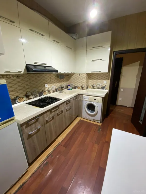 Kirayə verilir 2 otaqlı mənzil 60 m²