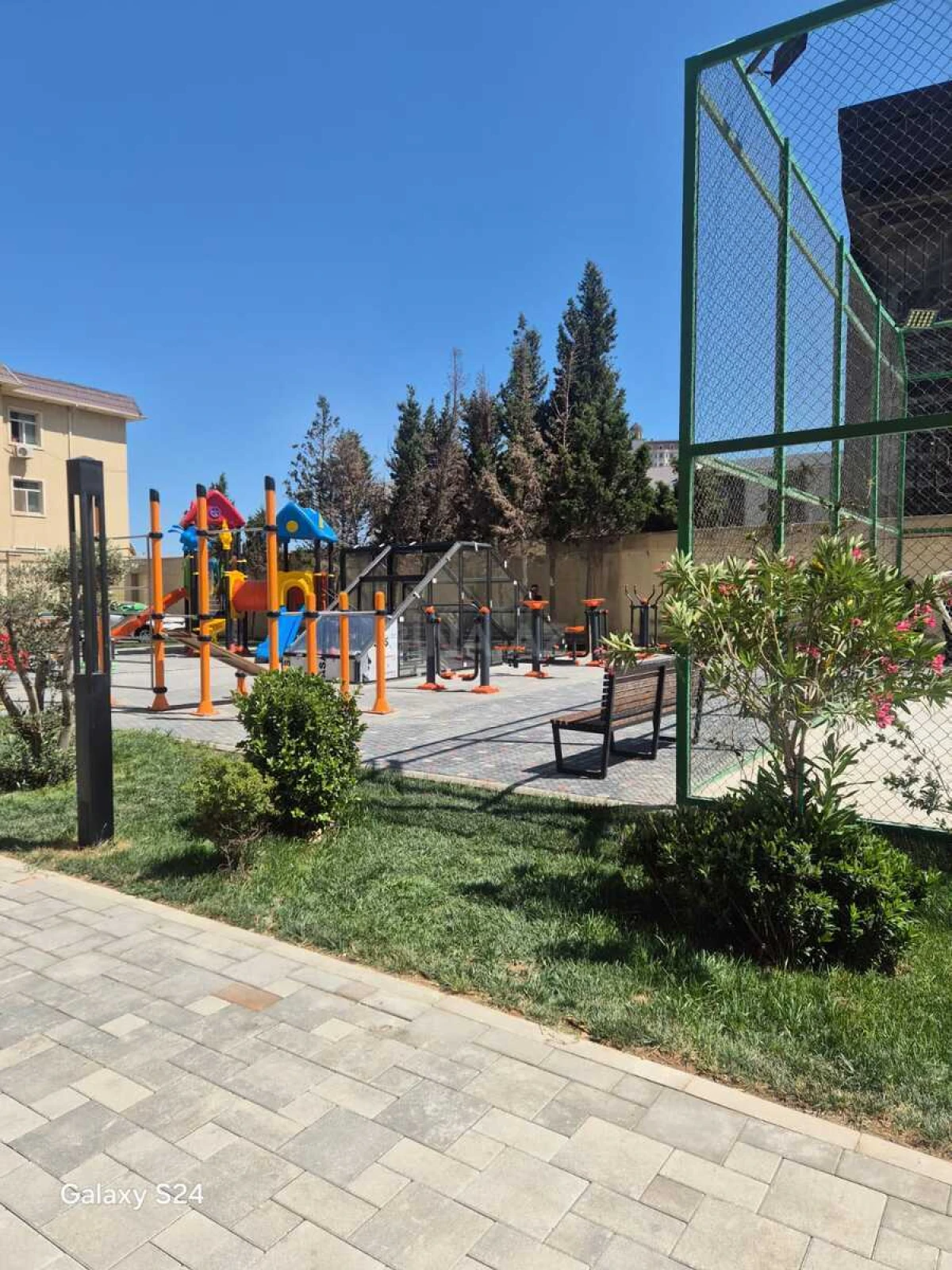 Satılır 3 otaqlı mənzil 76 m²