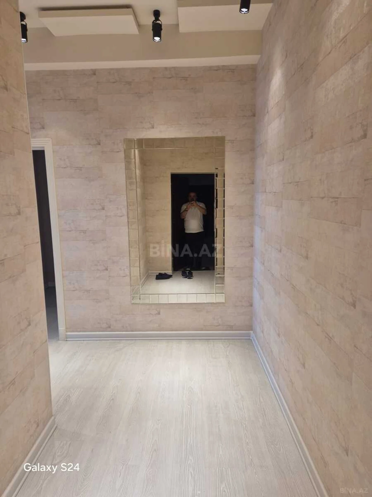 Satılır 3 otaqlı mənzil 76 m²