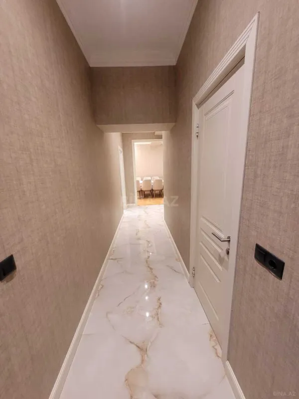 Satılır 3 otaqlı mənzil 114 m²