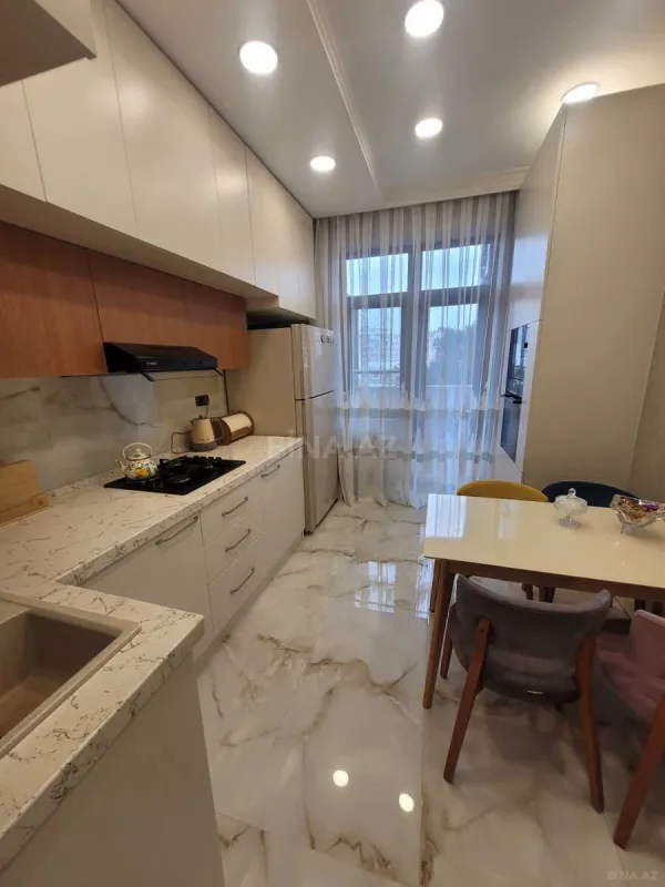 Satılır 3 otaqlı mənzil 114 m²