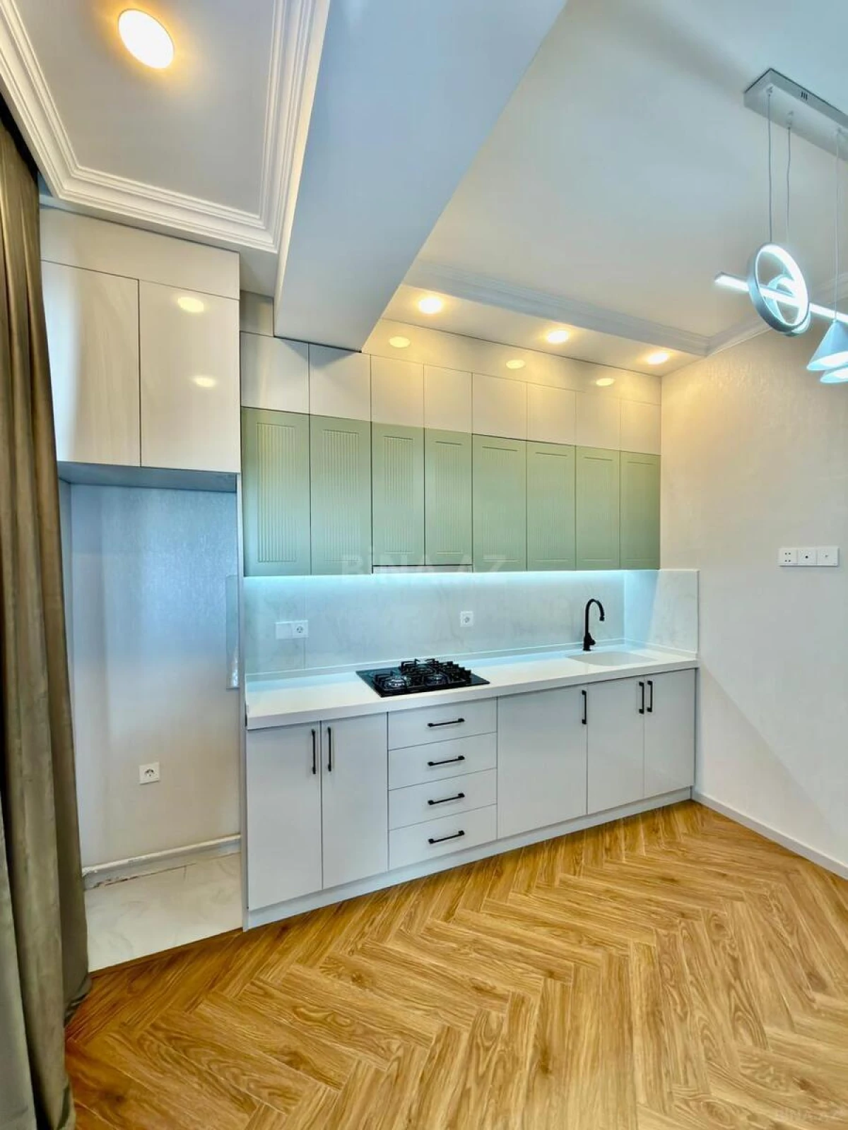Satılır 3 otaqlı mənzil 86 m²