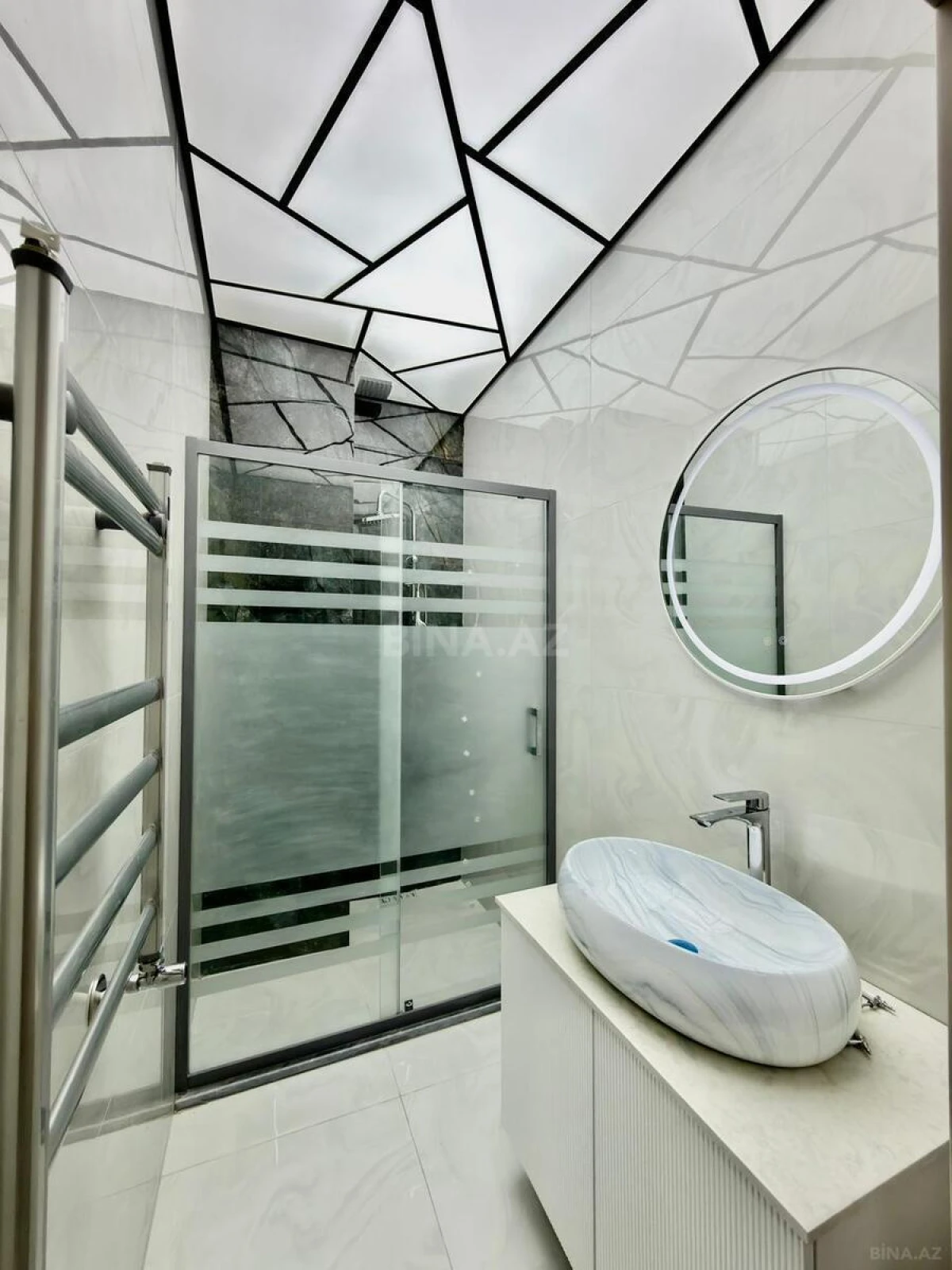 Satılır 3 otaqlı mənzil 86 m²