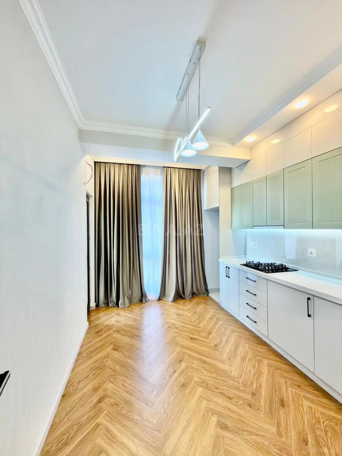 Satılır 3 otaqlı mənzil 86 m²
