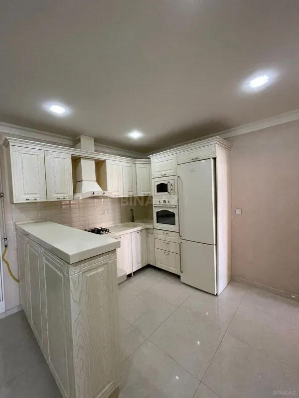 Kirayə verilir 2 otaqlı mənzil 65 m²