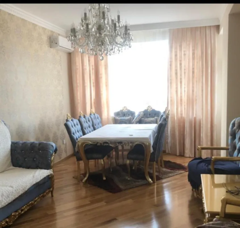 Kirayə verilir 2 otaqlı mənzil 65 m²