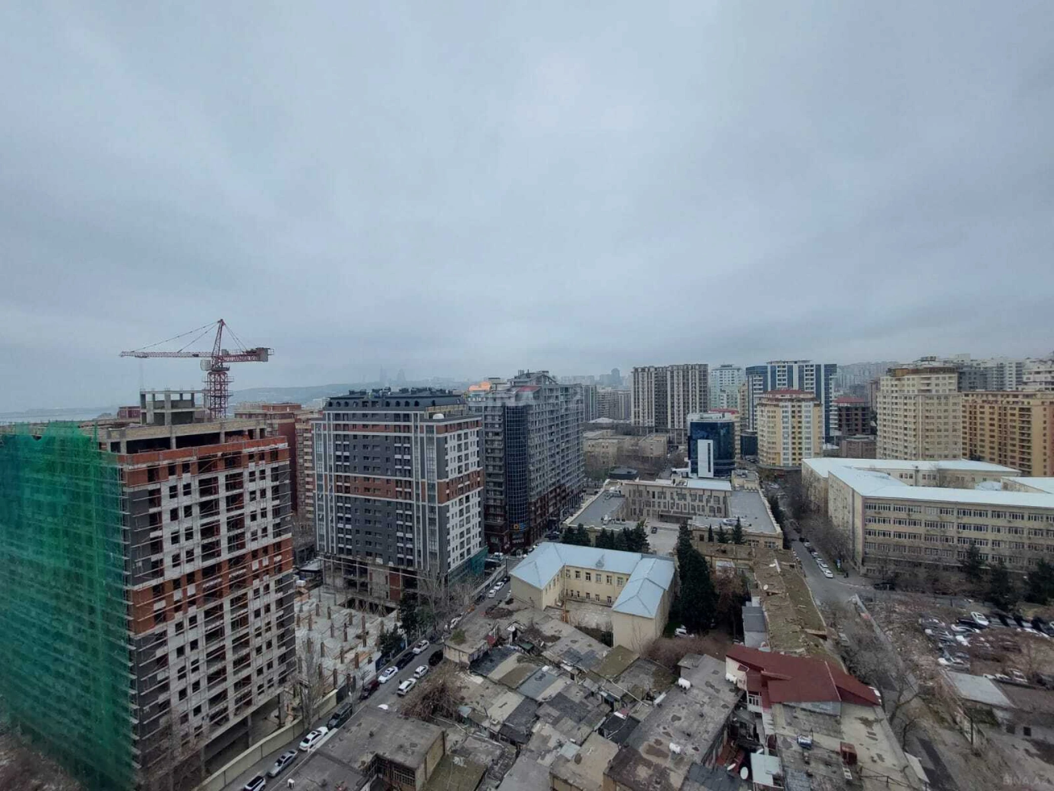 Satılır 3 otaqlı mənzil 95 m²