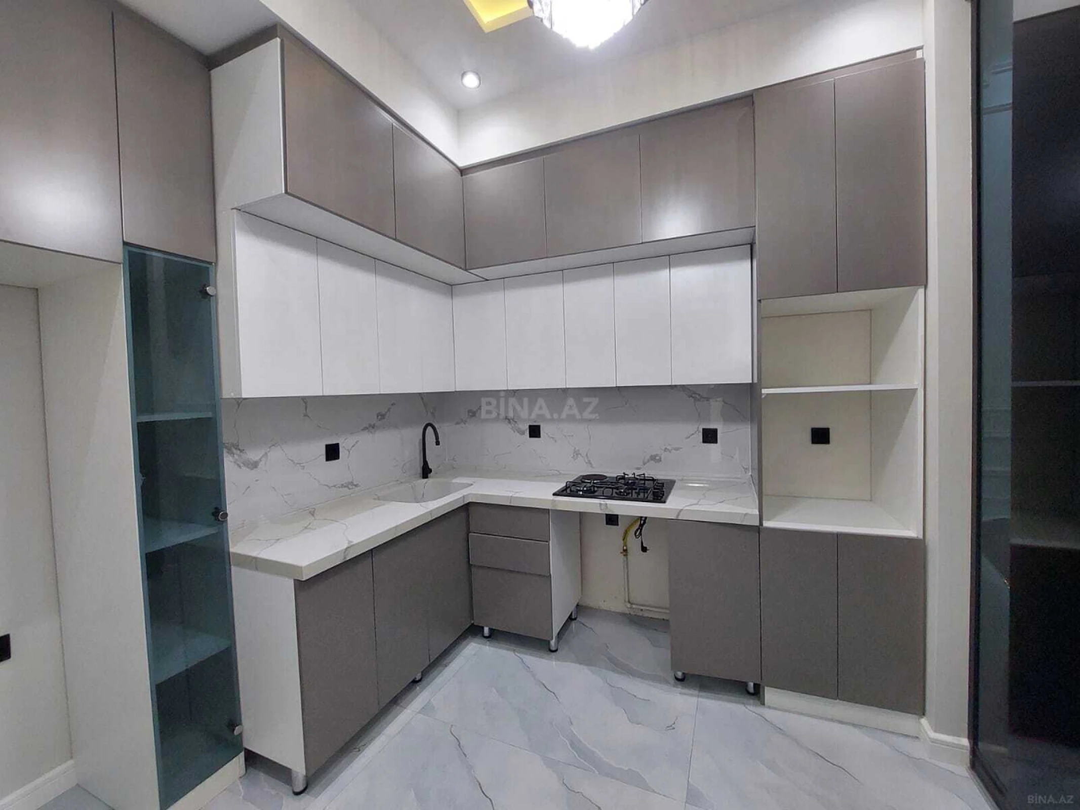 Satılır 3 otaqlı mənzil 95 m²