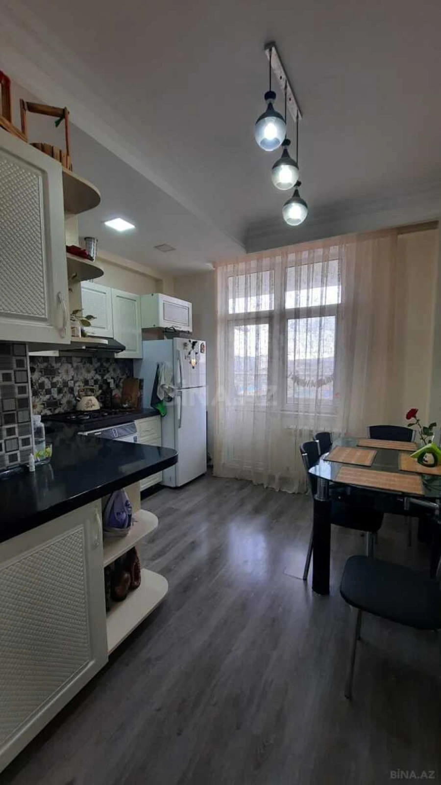 Kirayə verilir 3 otaqlı mənzil 105 m²