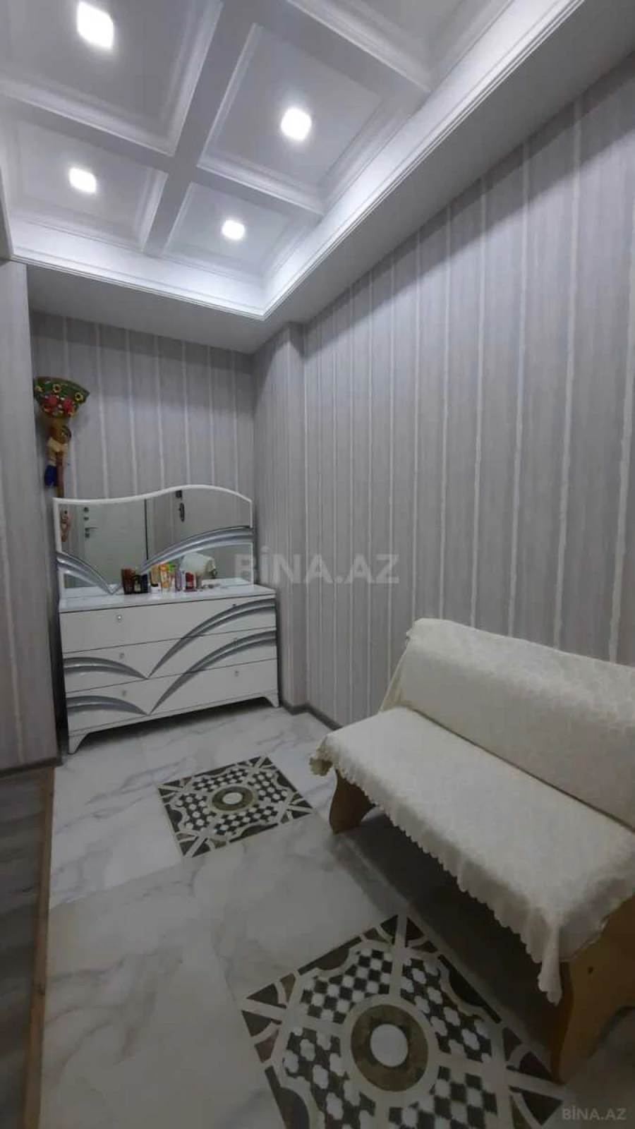 Kirayə verilir 3 otaqlı mənzil 105 m²