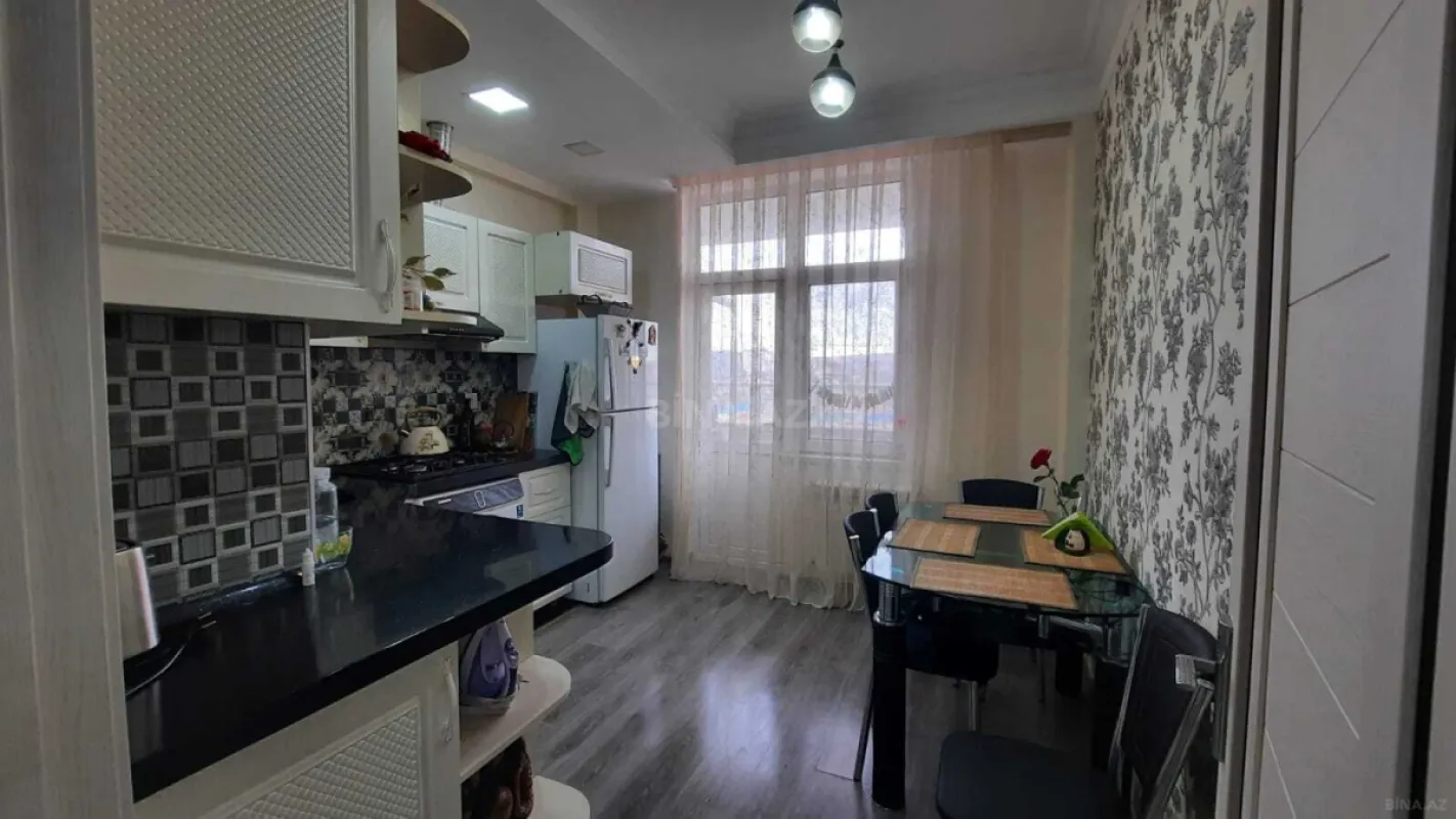Kirayə verilir 3 otaqlı mənzil 105 m²
