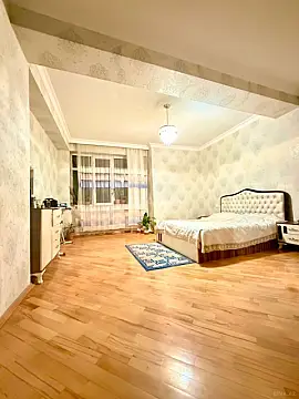 Satılır 2 otaqlı mənzil 102 m²