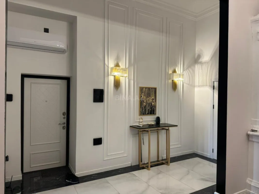 Kirayə verilir 3 otaqlı mənzil 145 m²