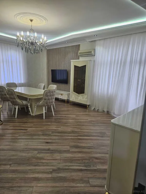 Kirayə verilir 3 otaqlı mənzil 145 m²