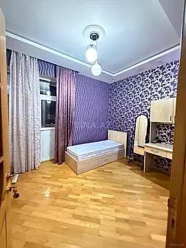 Satılır 3 otaqlı mənzil 110 m²