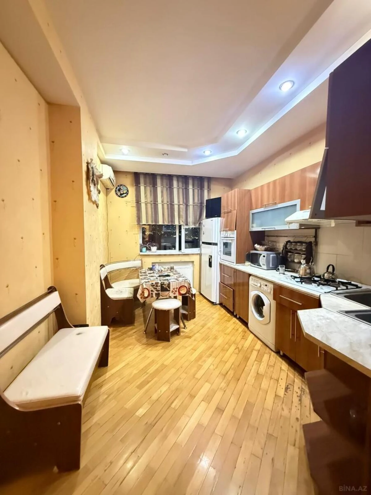 Satılır 3 otaqlı mənzil 110 m²