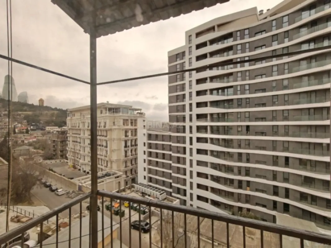 Satılır 2 otaqlı mənzil 56 m²