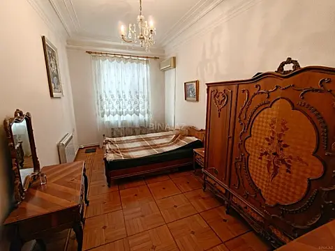 Satılır 2 otaqlı mənzil 56 m²