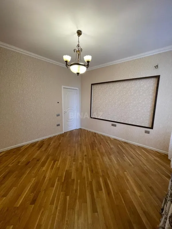 Satılır 3 otaqlı mənzil 98 m²