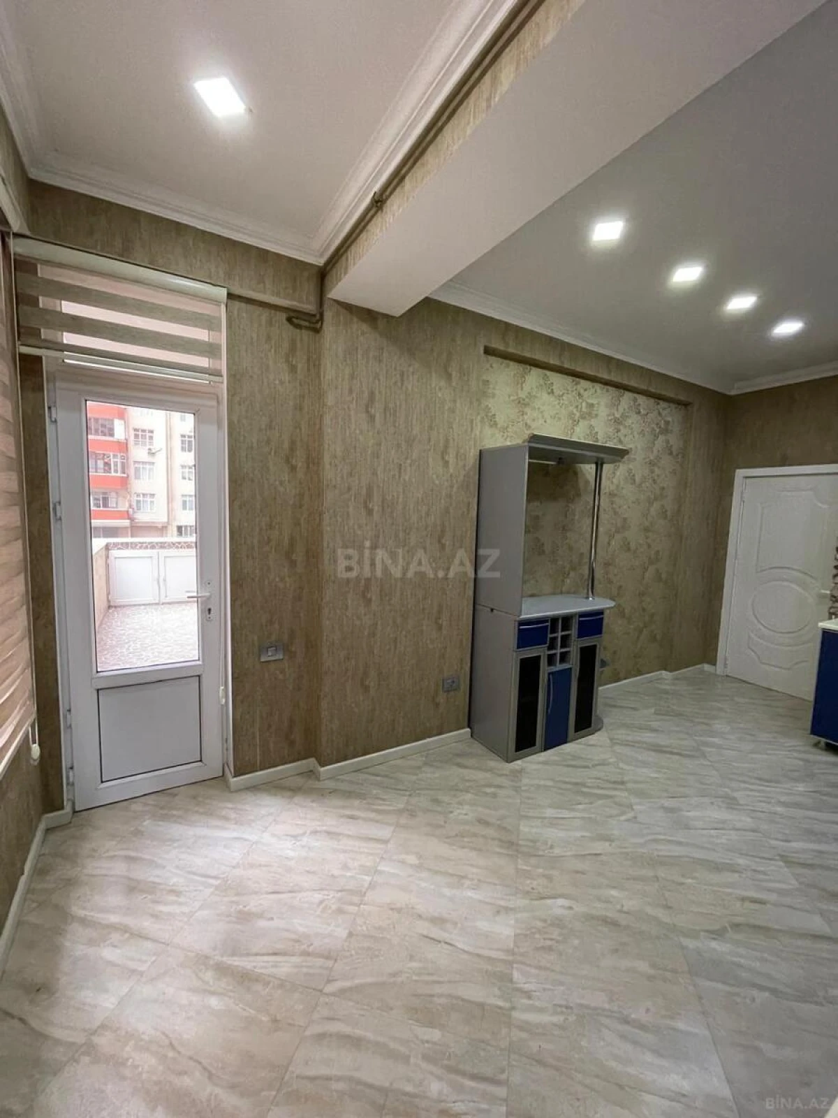 Satılır 3 otaqlı mənzil 98 m²