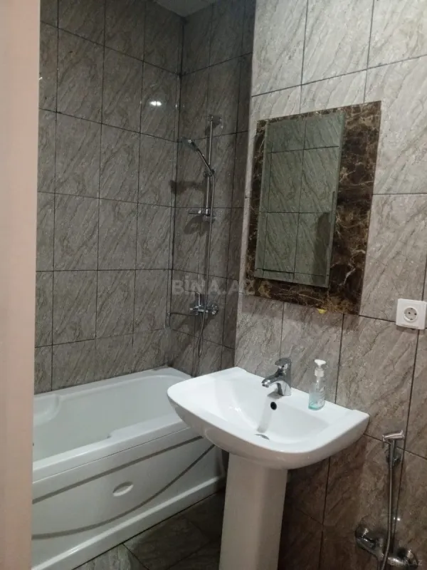 Satılır 2 otaqlı mənzil 58 m²