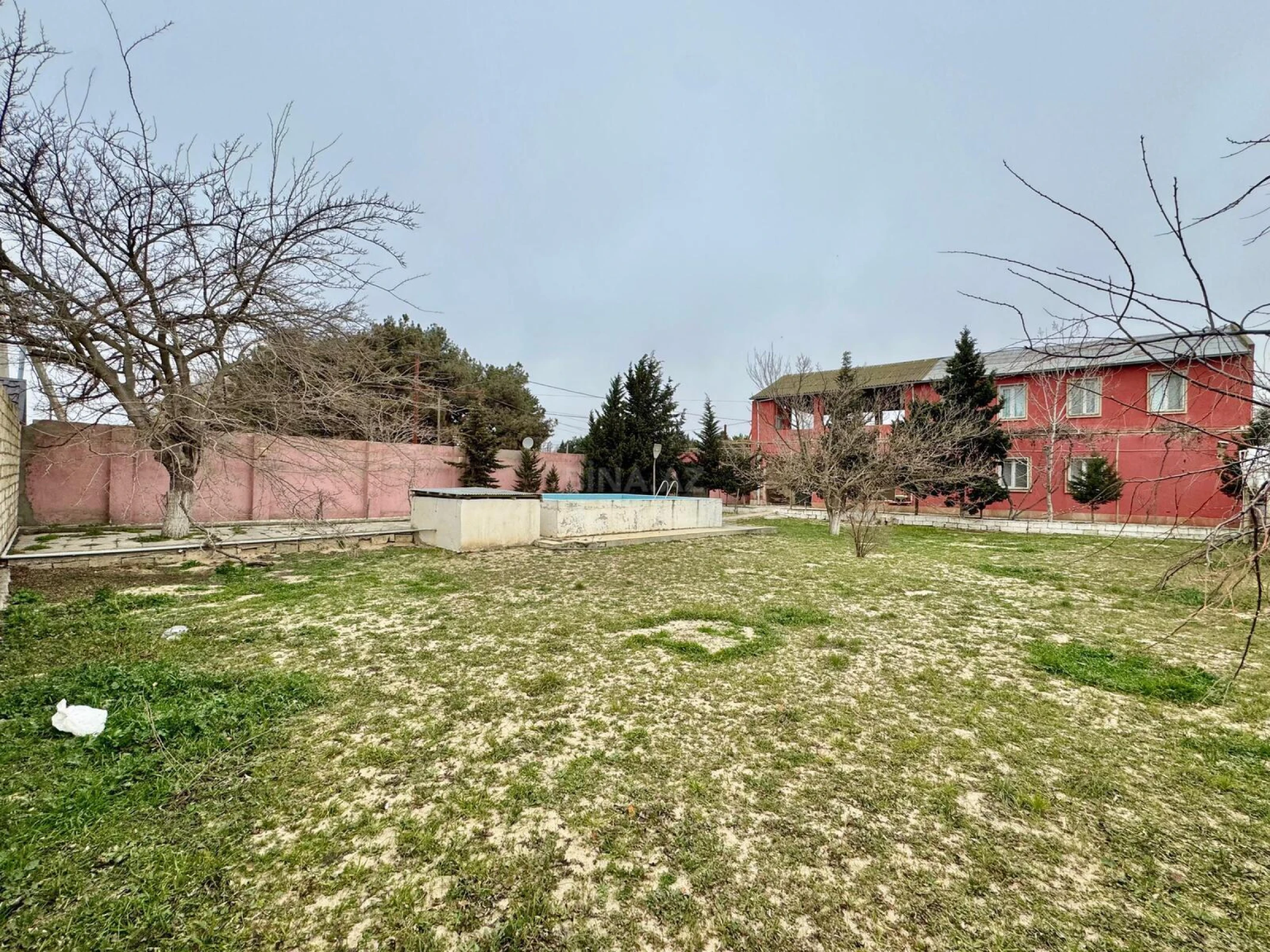 Satılır 6 otaqlı həyət evi 250 m²