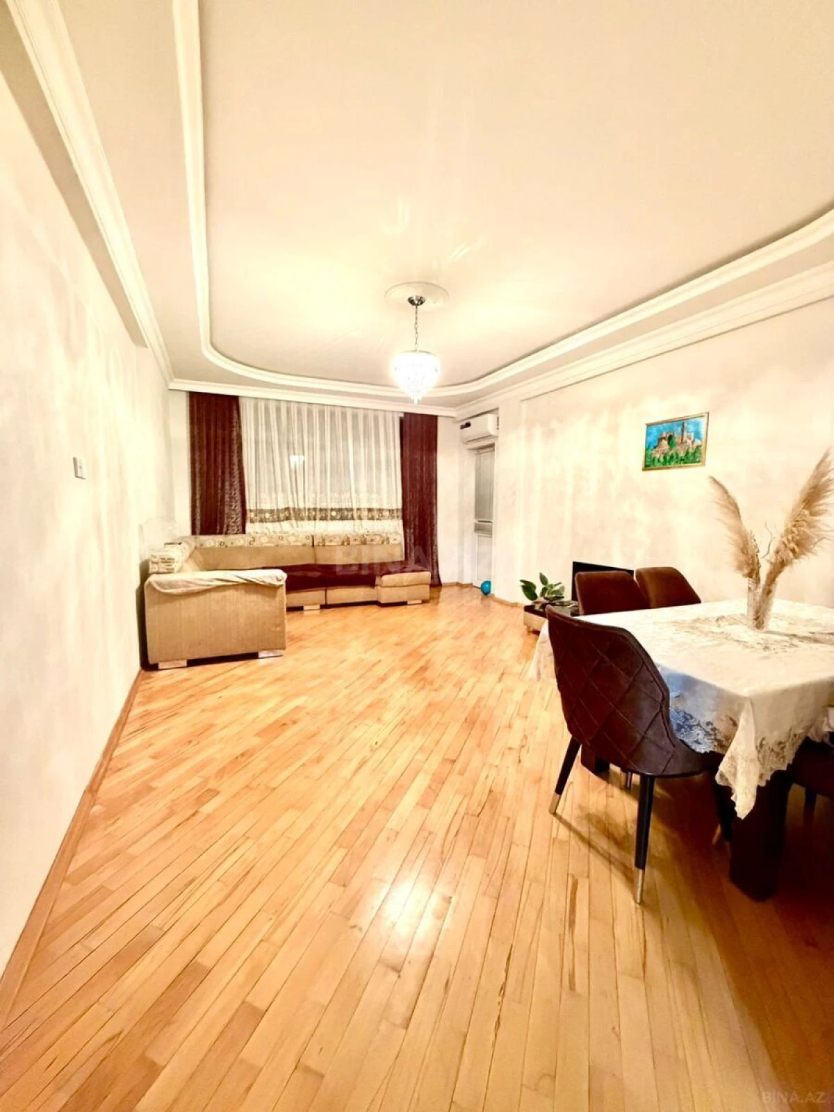Satılır 2 otaqlı mənzil 102 m²