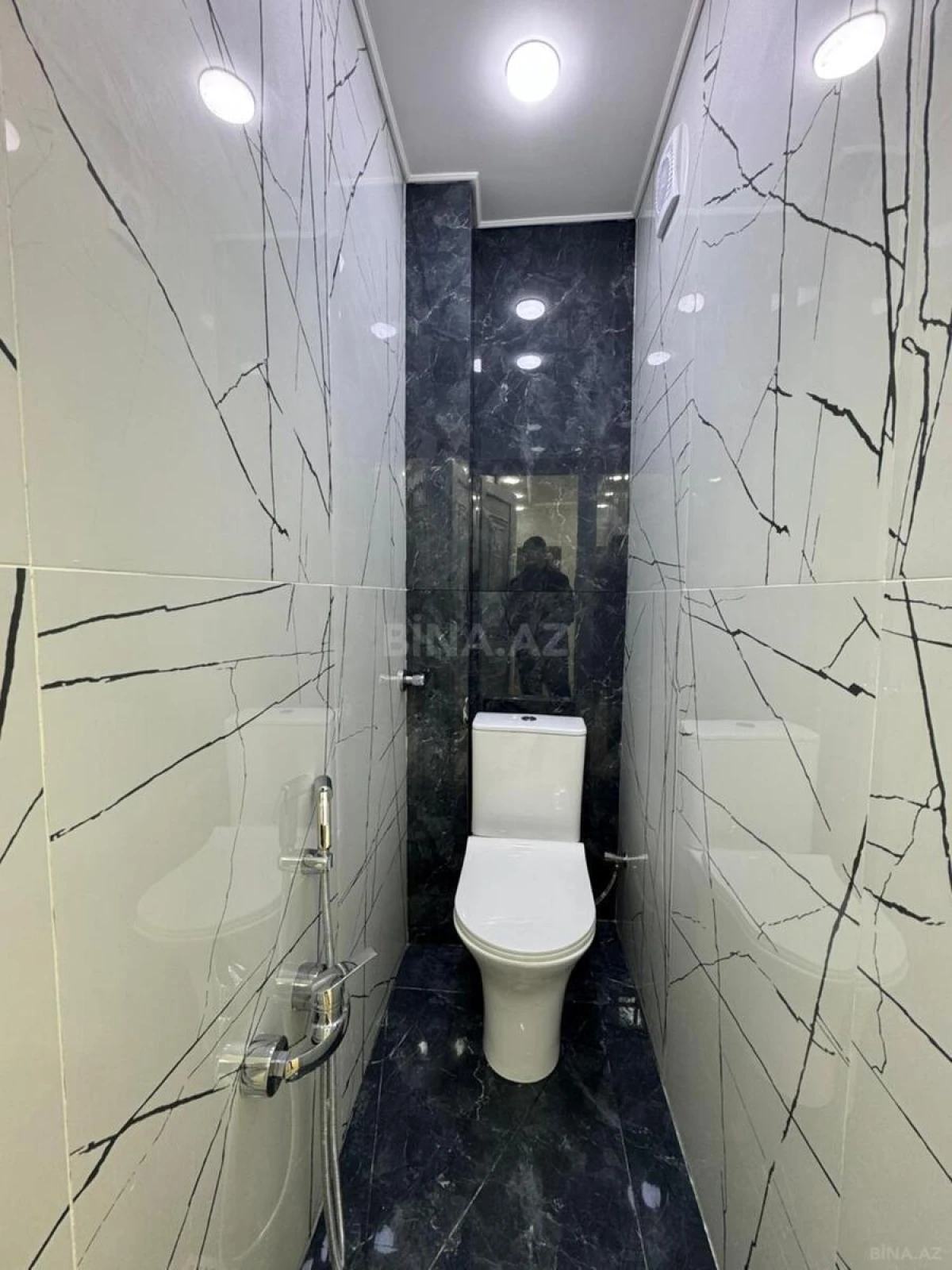 Satılır 2 otaqlı mənzil 60 m²