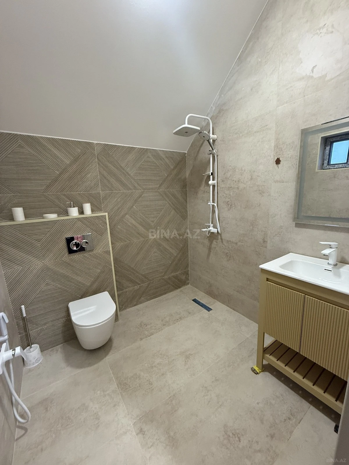 Kirayə verilir 3 otaqlı həyət evi 120 m²