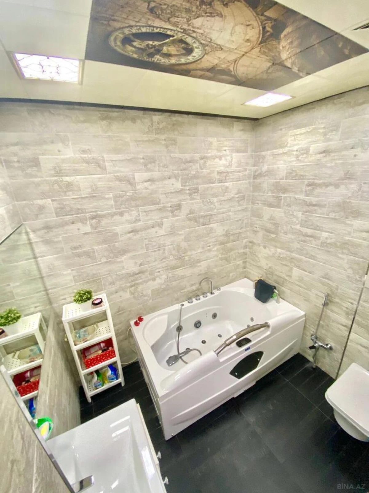 Kirayə verilir 4 otaqlı mənzil 145 m²