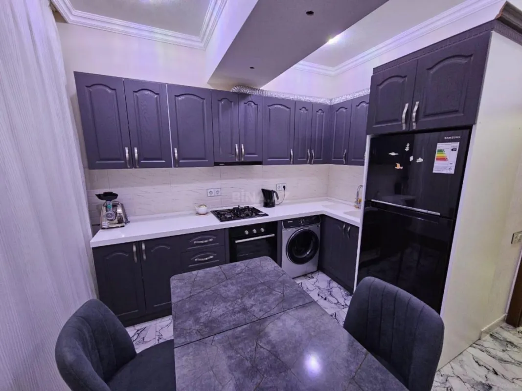 Kirayə verilir 2 otaqlı mənzil 60 m²