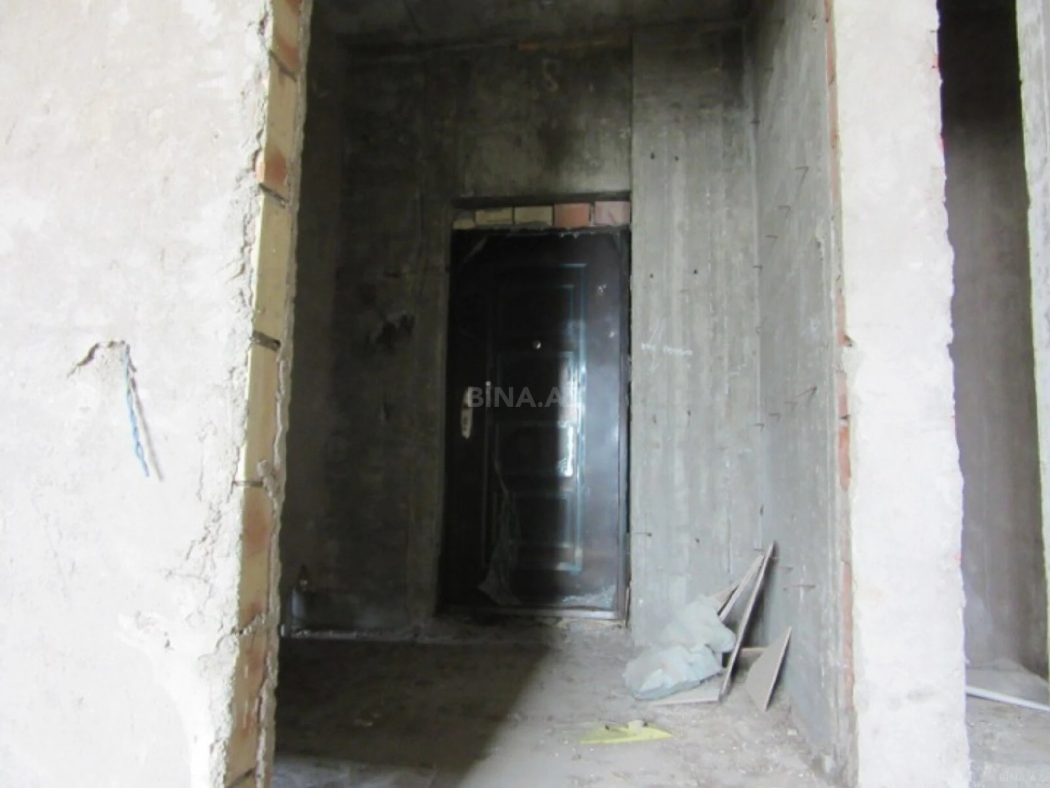 Satılır 2 otaqlı mənzil 79 m²