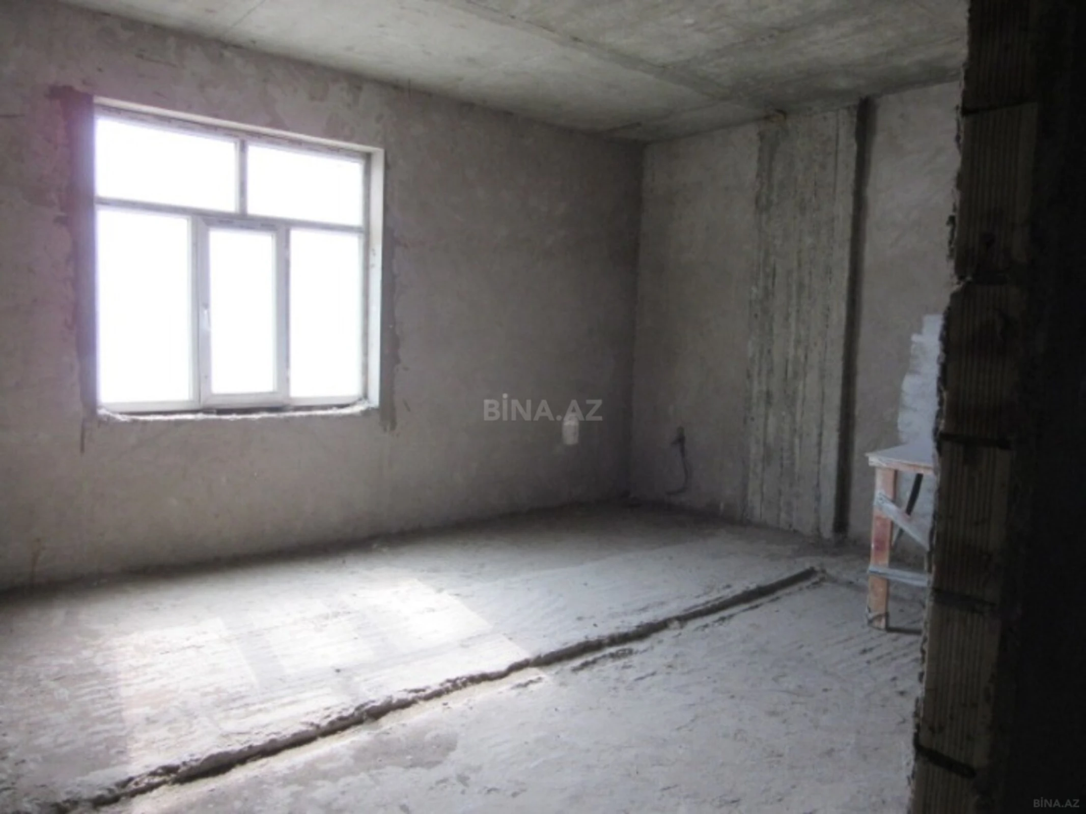 Satılır 2 otaqlı mənzil 79 m²