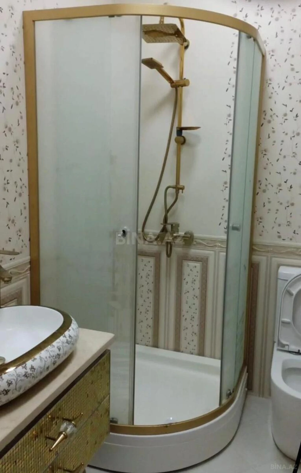 Kirayə verilir 3 otaqlı mənzil 107 m²