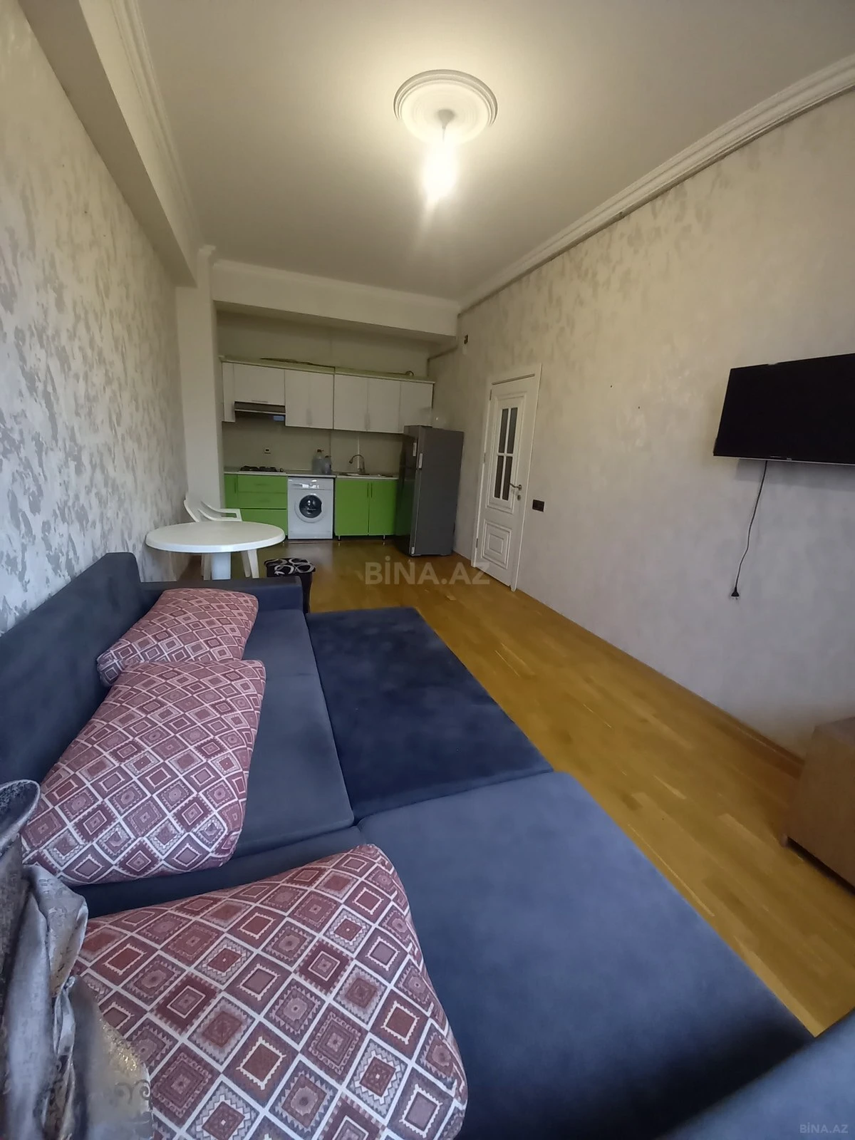 Kirayə verilir 2 otaqlı mənzil 44 m²