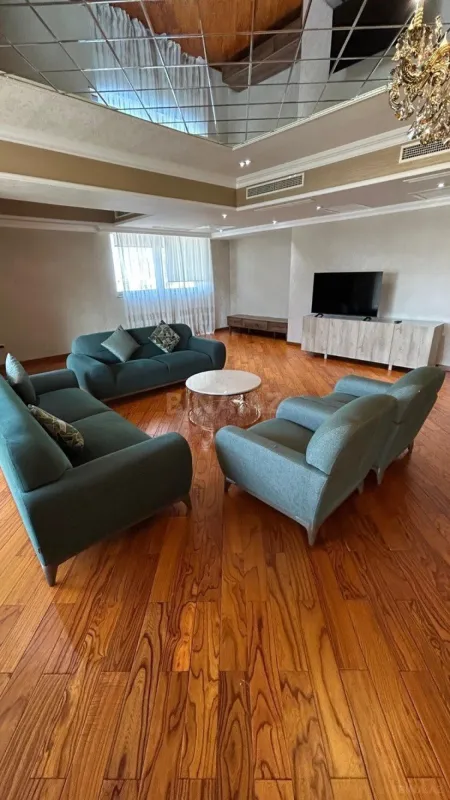 Kirayə verilir 5 otaqlı mənzil 320 m²
