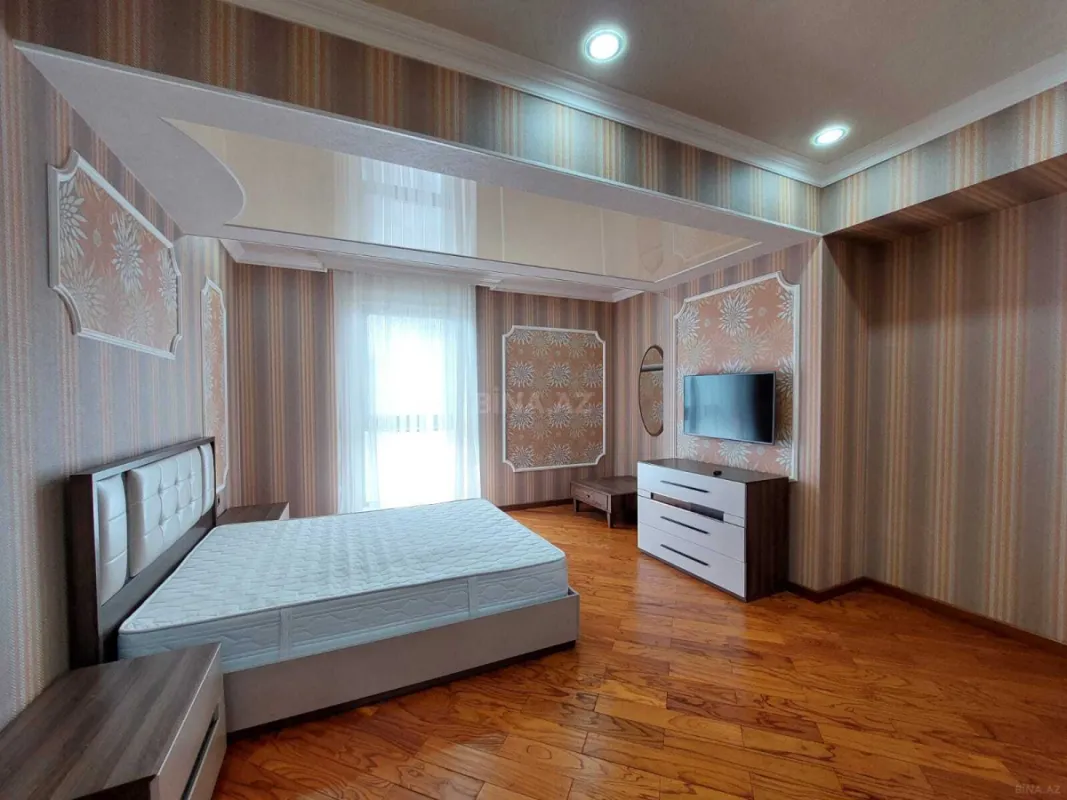 Kirayə verilir 5 otaqlı mənzil 320 m²