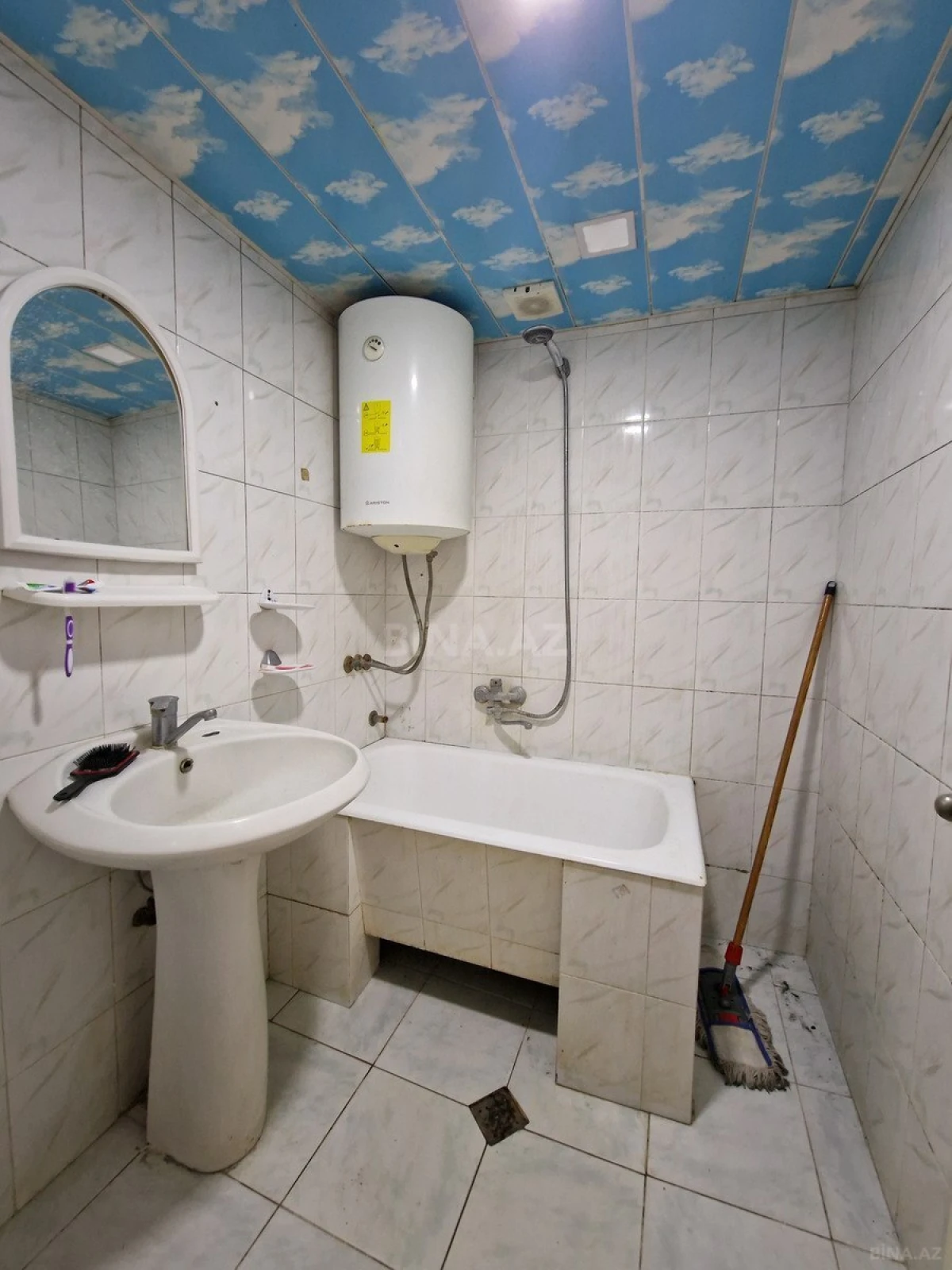 Satılır 2 otaqlı mənzil 45 m²