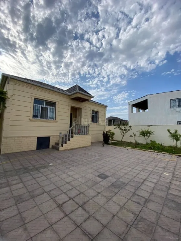 Satılır 3 otaqlı həyət evi 100 m²