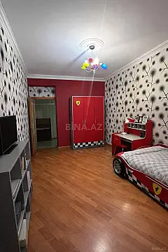 Satılır 4 otaqlı mənzil 150 m²