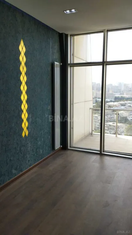 Kirayə verilir 3 otaqlı mənzil 150 m²