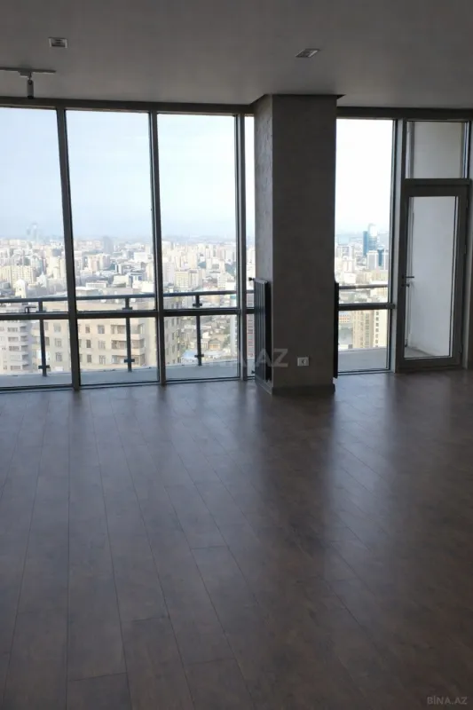 Kirayə verilir 3 otaqlı mənzil 150 m²