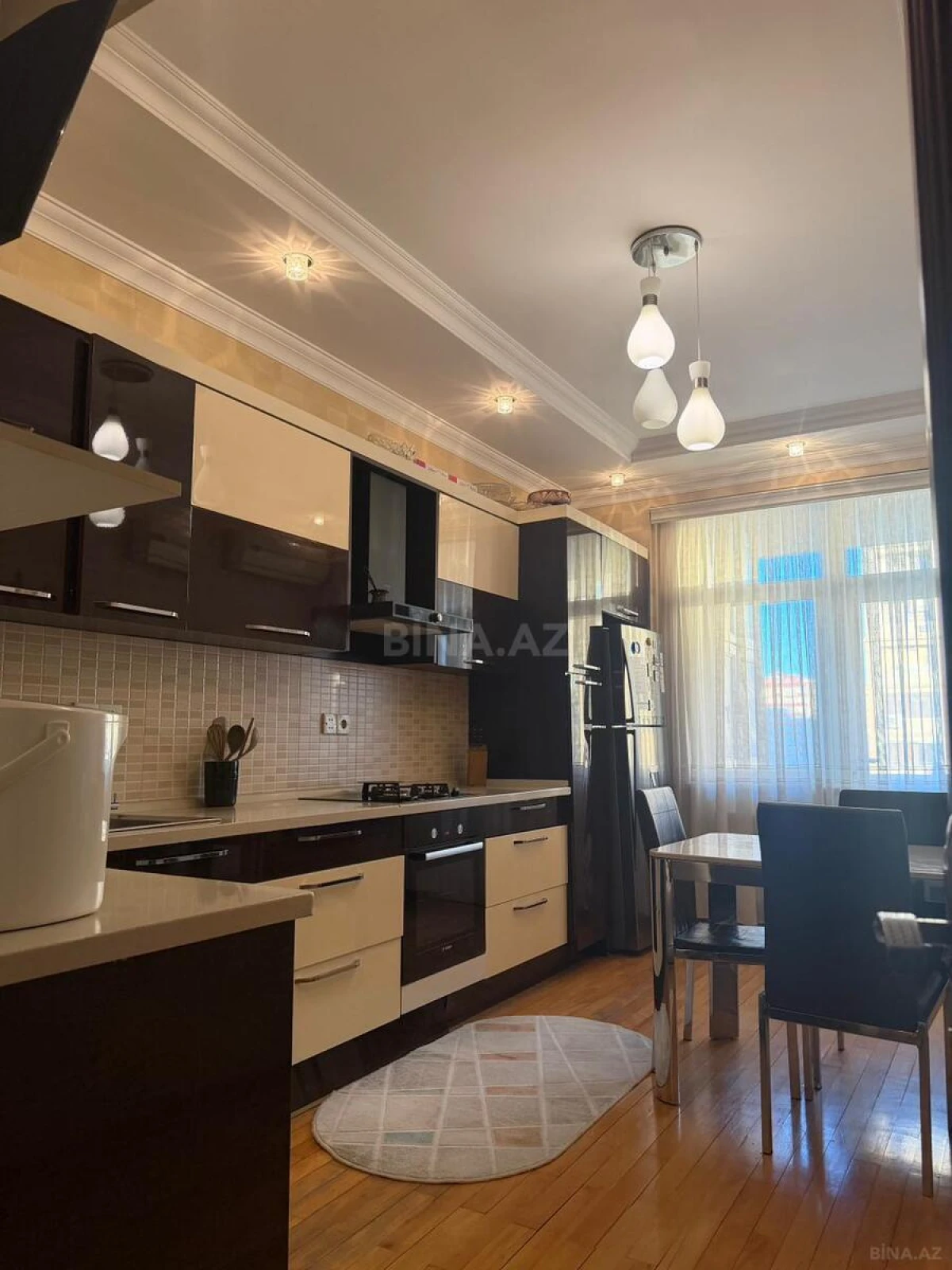 Satılır 3 otaqlı mənzil 120 m²