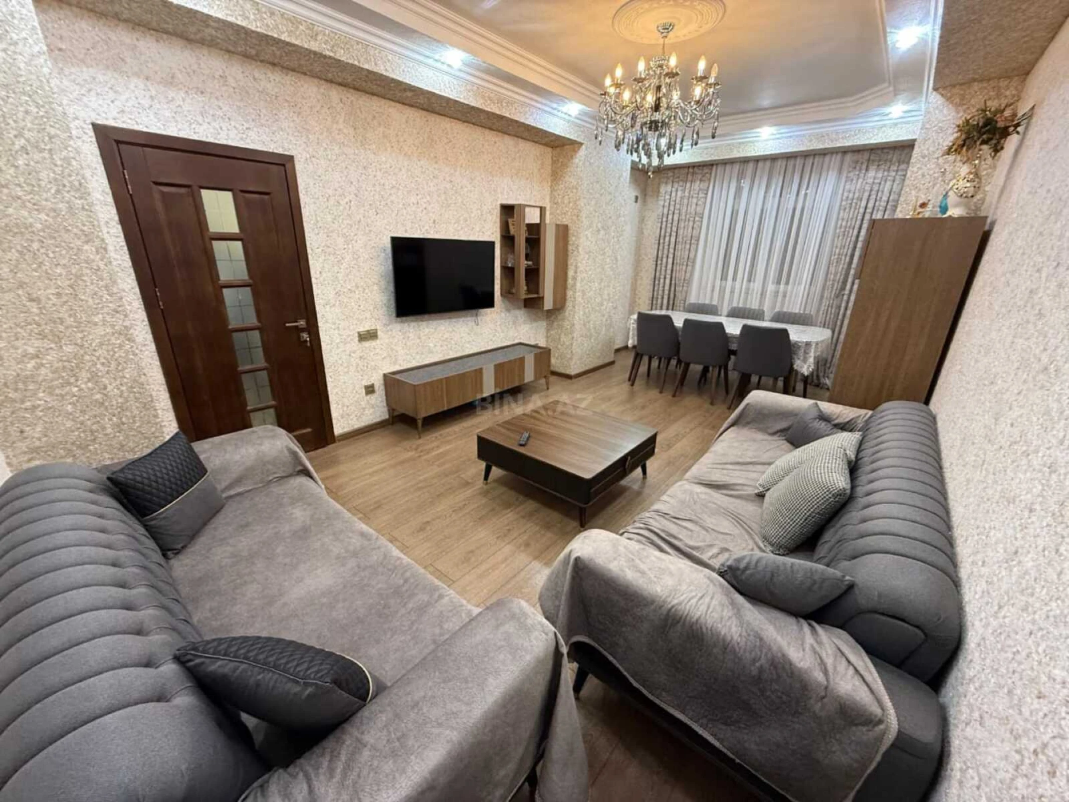 Satılır 2 otaqlı mənzil 86 m²