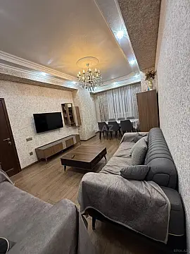Satılır 2 otaqlı mənzil 86 m²