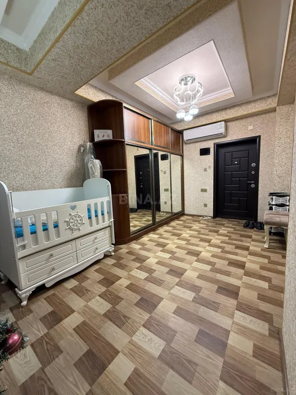 Satılır 2 otaqlı mənzil 86 m²